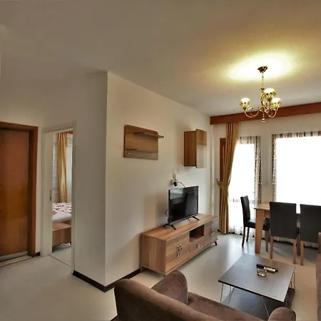 Monna Roza Maxx Apartmán *